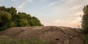 How Much Does a Cubic Yard of Dirt Weigh? - GFL Outdoors