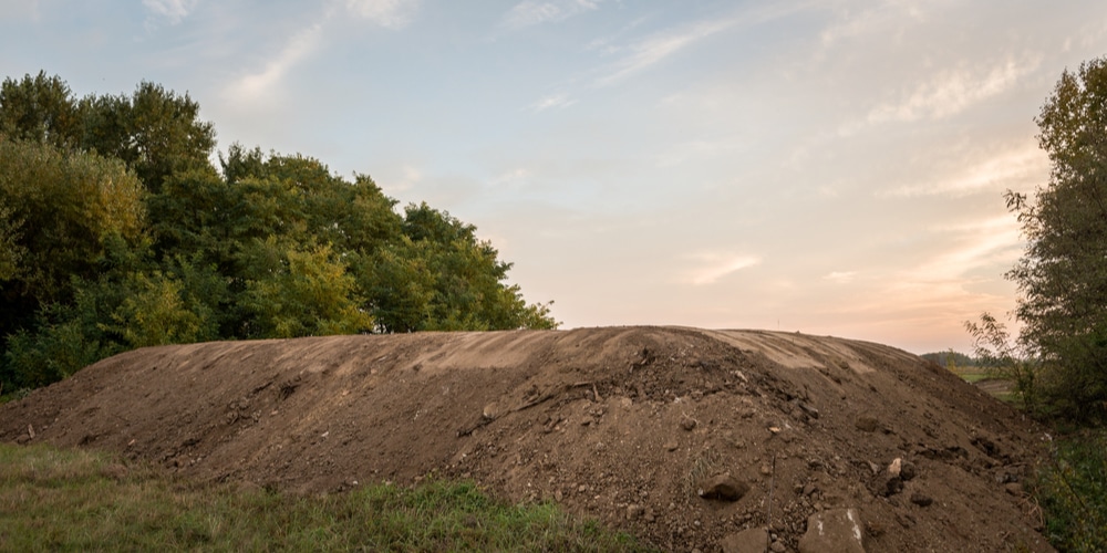 How Much Does a Cubic Yard of Dirt Weigh?