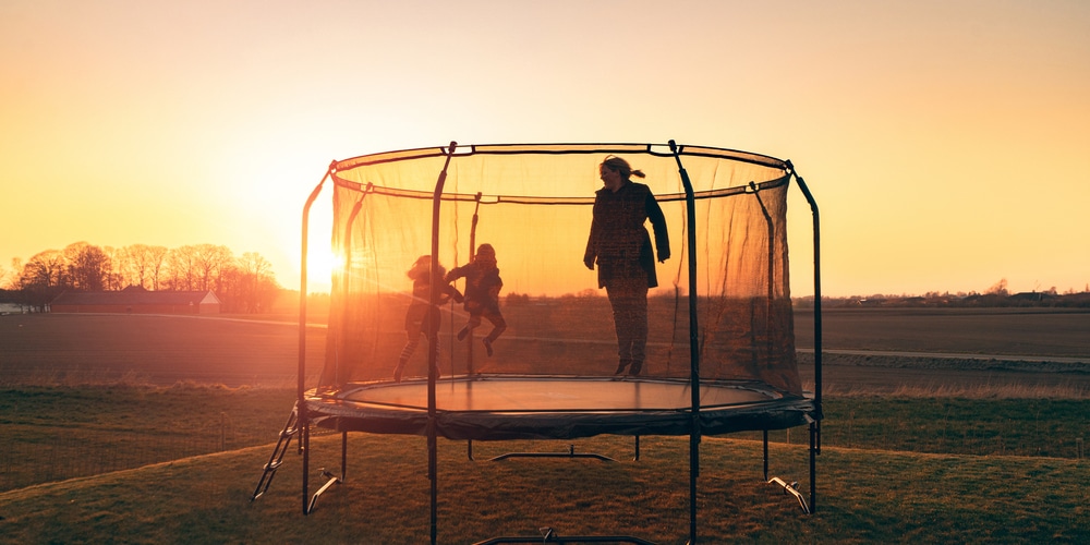 How to Cut Grass Under Trampoline