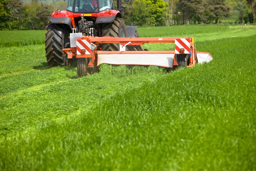 Flail Mower vs. Finish Mower