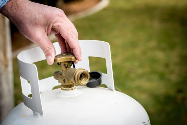 Propane Outside Can You Leave a Propane Tank Outside During Winter? – GFL Outdoors