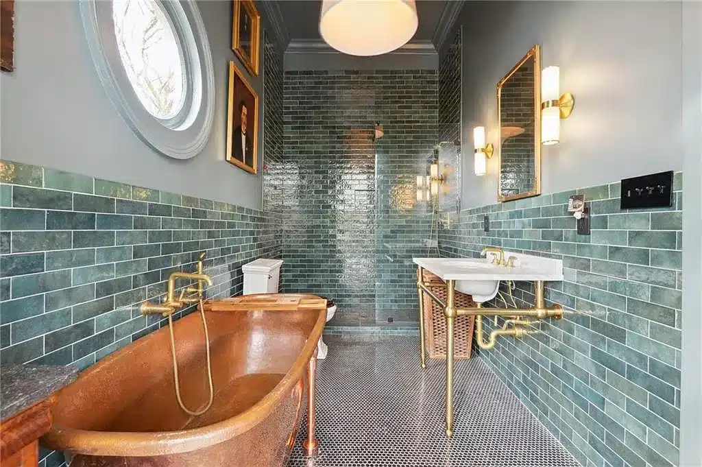 Elegant bathroom with soaking tub